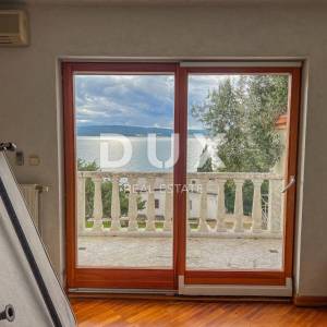 CRIKVENICA, KAČJAK - moćna vila od 800m2 drugi red do mora na zemljištu od 2000m2