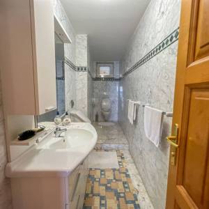 CRIKVENICA, KAČJAK - moćna vila od 800m2 drugi red do mora na zemljištu od 2000m2