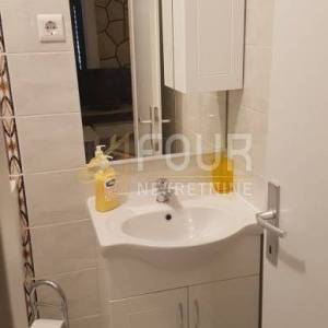 Crikvenica, kamena kuća u nizu, 150m2, pogled na more