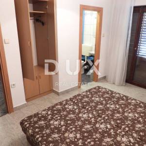 CRIKVENICA - kuća 380 m2 s panoramskim pogledom na more + okoliš 500 m2