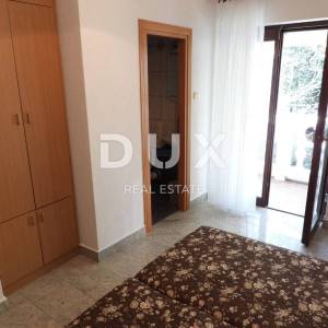 CRIKVENICA - kuća 380 m2 s panoramskim pogledom na more + okoliš 500 m2