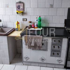 Crikvenica, kuća 450m2 s garažom i okućnicom