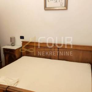 Crikvenica, kuća 450m2 s garažom i okućnicom