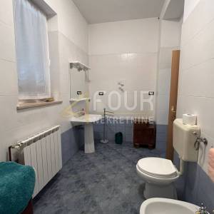 Crikvenica, kuća 450m2 s garažom i okućnicom
