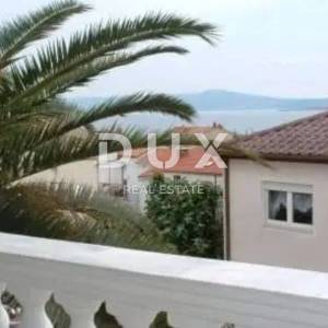 CRIKVENICA - kuća od 200 m2 u centru Crikvenice 