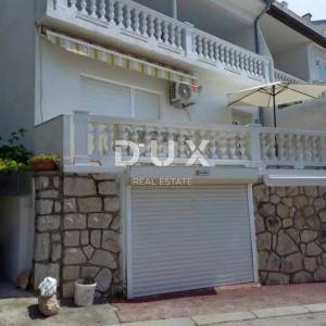 CRIKVENICA - kuća od 200 m2 u centru Crikvenice 