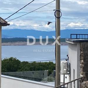 CRIKVENICA - kuća ruševina s pogledom na more + dvije dvorišne zgrade! PRILIKA!