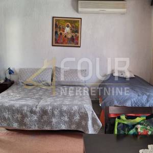 Crikvenica, kuća s dva stana 110m2, pogled na more