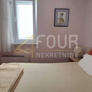 Crikvenica, kuća s dva stana 110m2, pogled na more