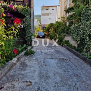 CRIKVENICA - kuća s pogledom na more