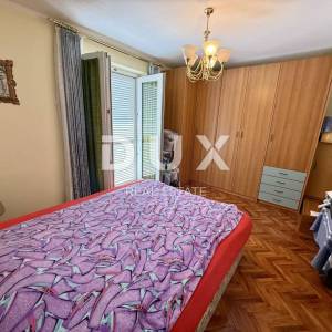 CRIKVENICA - Kuća u centru na 80 metara od mora! Prilika!