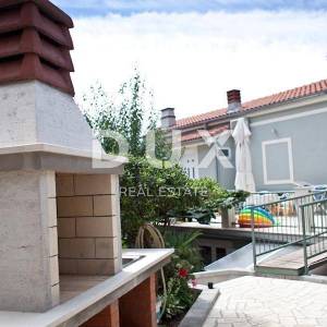 CRIKVENICA - kuća u centru Crikvenice 145 m2