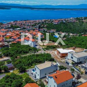 CRIKVENICA, KVARNER - Moderna vila s bazenom i panoramskim pogledom na more (kuća + apartman)