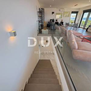 CRIKVENICA, KVARNER - Moderna vila s bazenom i panoramskim pogledom na more (kuća + apartman)
