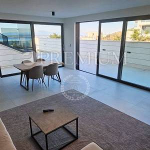 Crikvenica, luksuzan apartman s prekrasnim pogledom na more!