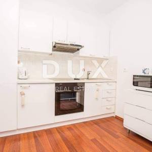 CRIKVENICA - luksuzna kuća s pet apartmana