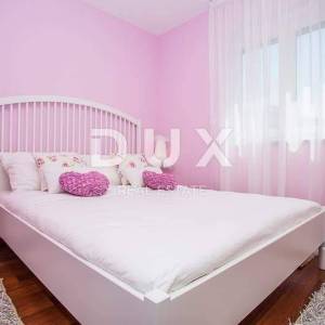 CRIKVENICA - luksuzna kuća s pet apartmana