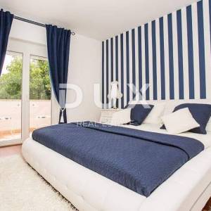 CRIKVENICA - luksuzna kuća s pet apartmana