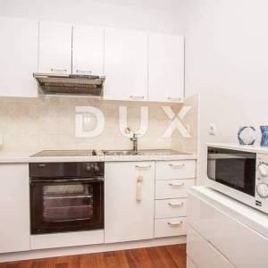 CRIKVENICA - luksuzna kuća s pet apartmana