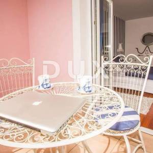 CRIKVENICA - luksuzna kuća s pet apartmana