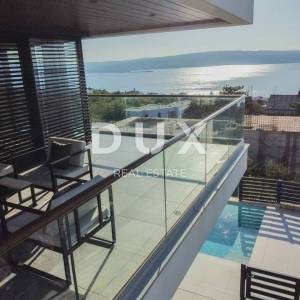 CRIKVENICA - luksuzna vila u Crikvenici s grijanim bazenom te panoramskim pogledom na more i Kvarner