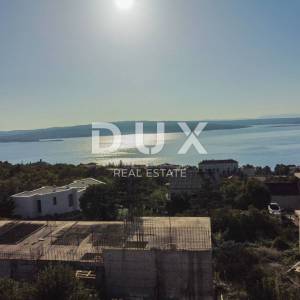 CRIKVENICA - luksuzna vila u Crikvenici s grijanim bazenom te panoramskim pogledom na more i Kvarner