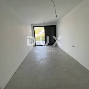 CRIKVENICA - luksuzni, dvoetažni stan 3S+DB u stambenoj vili s vlastitim bazenom