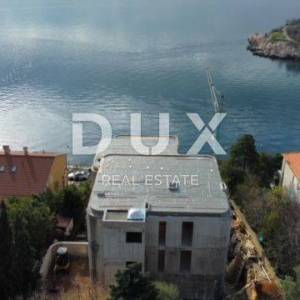 CRIKVENICA - Luksuzni penthouse u izgradnji 1.red do mora