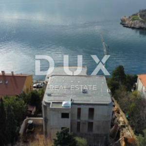 CRIKVENICA - Luksuzni penthouse u izgradnji 1.red do mora
