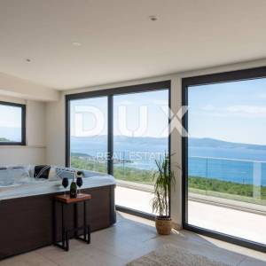 CRIKVENICA - Moderna vila s panoramskim pogledom na more!