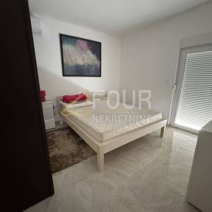 Crikvenica, novogradnja, 2s+db, 2 terase, pogled na more