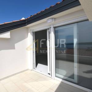 Crikvenica, novogradnja, etaža, 109.97m2, 3s+db, 200m od mora!