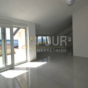 Crikvenica, novogradnja, etaža, 109.97m2, 3s+db, 200m od mora!