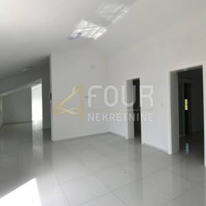 Crikvenica, novogradnja, etaža, 109.97m2, 3s+db, 200m od mora!