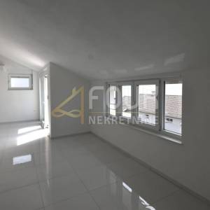 Crikvenica, novogradnja, etaža, 109.97m2, 3s+db, 200m od mora!