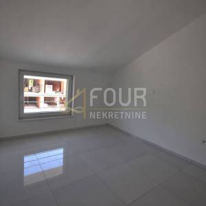 Crikvenica, novogradnja, etaža, 109.97m2, 3s+db, 200m od mora!