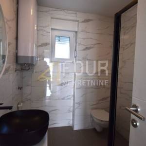 Crikvenica, novogradnja, etaža, 122.81m2, 3s+db, 200m od mora!