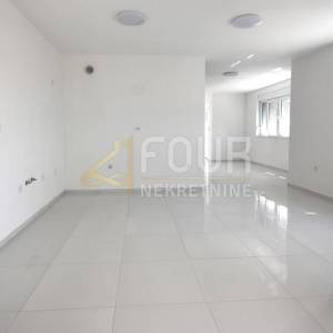 Crikvenica, novogradnja, etaža, 122.81m2, 3s+db, 200m od mora!