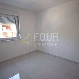 Crikvenica, novogradnja, etaža, 122.81m2, 3s+db, 200m od mora!