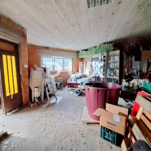 CRIKVENICA, OKOLICA – izuzetna nekretnina u gospodarsko-poslovnoj zoni