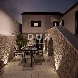 CRIKVENICA (OKOLICA) - Starina za adaptaciju