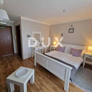CRIKVENICA - Predivna apartmanska kuća s panoramskim pogledom na more!
