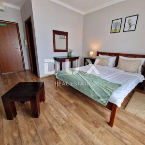 CRIKVENICA - Predivna apartmanska kuća s panoramskim pogledom na more!