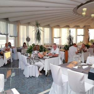 Crikvenica, prodaja hotela sa 4* na atraktivnoj lokaciji, prvi red do mora!!!