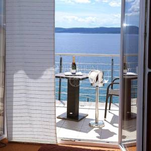 Crikvenica, prodaja hotela sa 4* na atraktivnoj lokaciji, prvi red do mora!!!