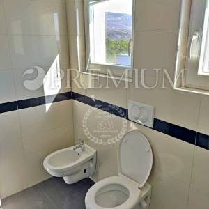 Crikvenica, prodaja kuće s uhodanim turističkim poslovanjem!