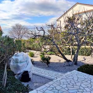 Crikvenica, prodaja kuće s uhodanim turističkim poslovanjem!