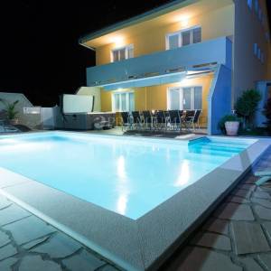 Crikvenica, prodaja kuće s uhodanim turističkim poslovanjem!