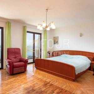 Crikvenica, prostrana kuća s pogledom na more, 309.6m2