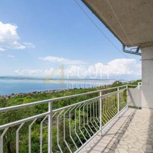 Crikvenica, prostrana kuća s pogledom na more, 309.6m2